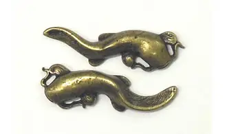 Menuki Poisson chat