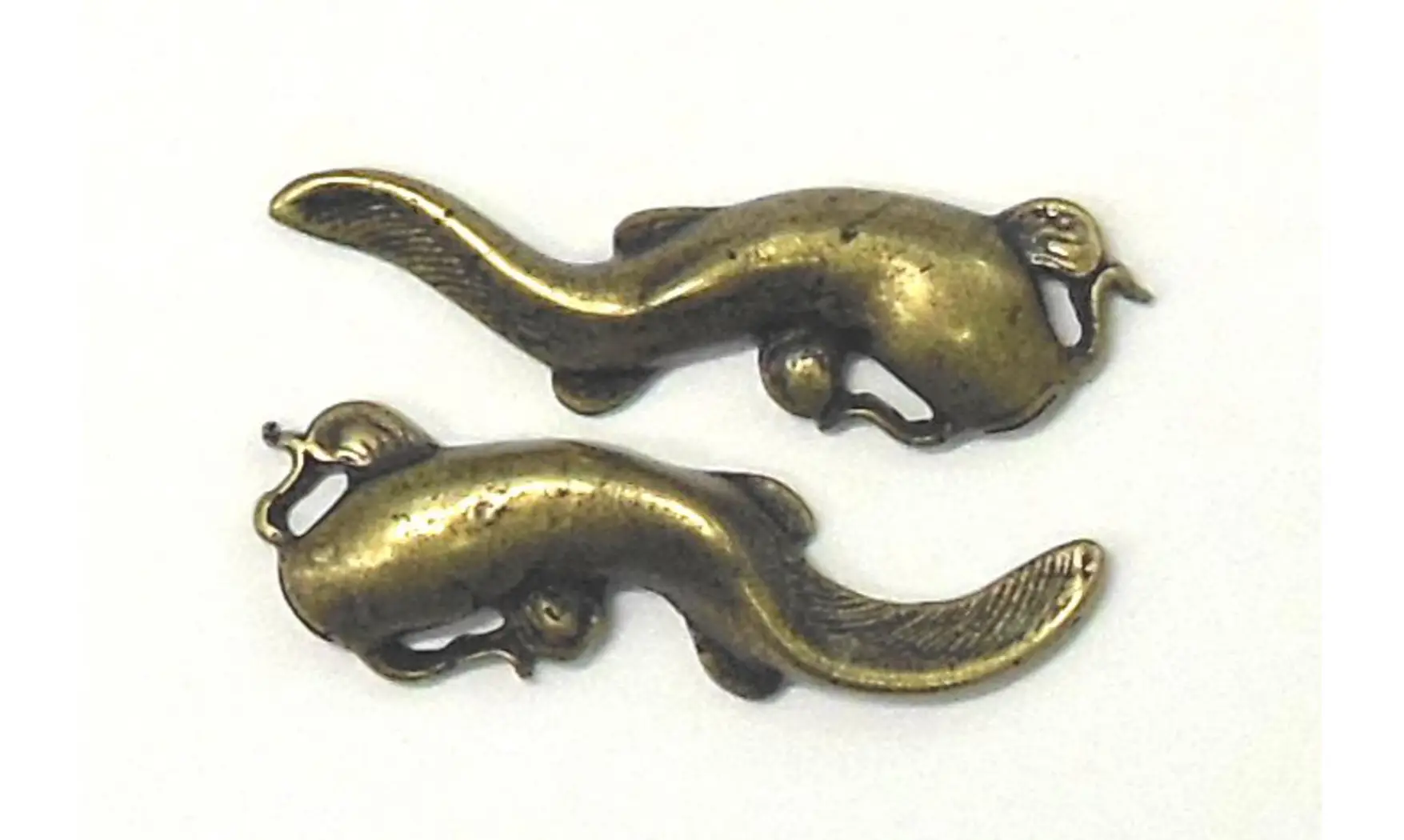 Menuki Poisson chat
