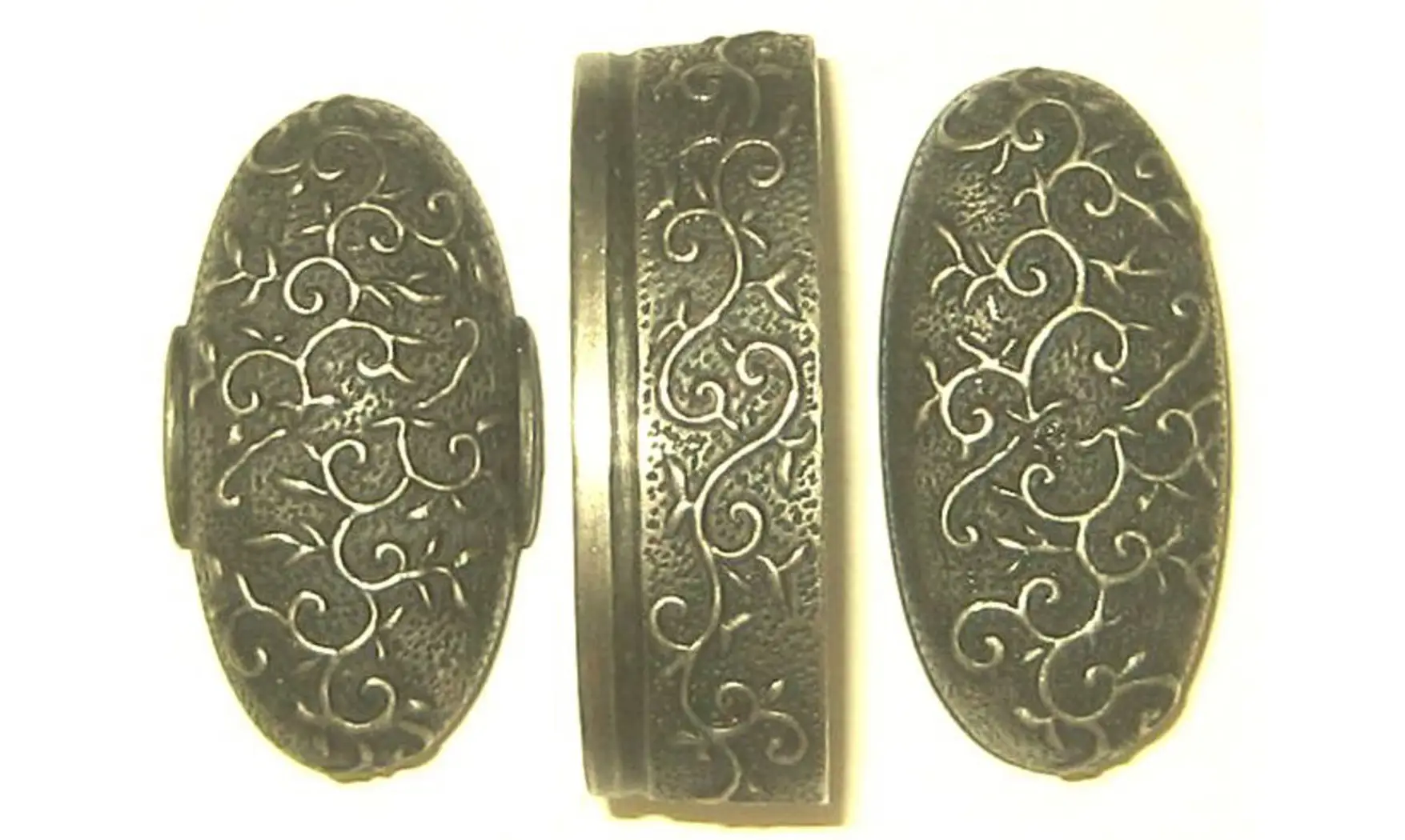 Fuchi-Kashira-Kojiri Arabesque de lierre