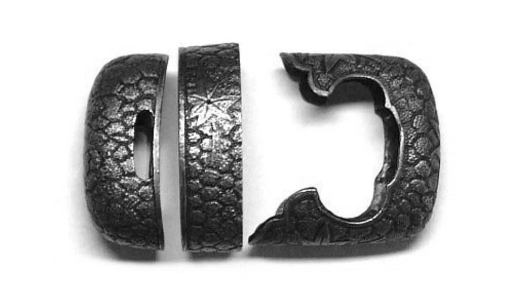 Fuchi-Kashira-Kojiri Feuilles d'automne